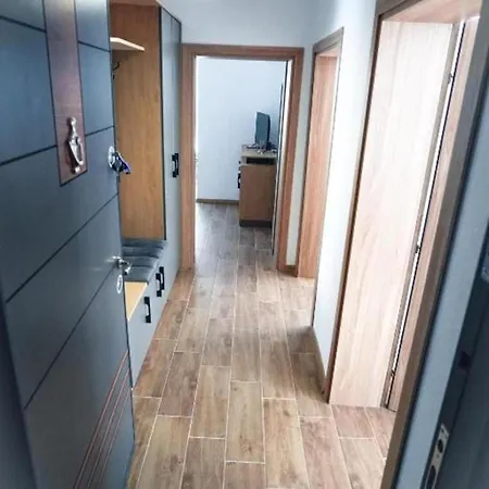 2 Bed - Sleeps 4 Terrace & Pet Friendly Lägenhet